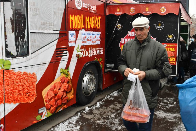 Mobil Market'te ucuz ete devam -