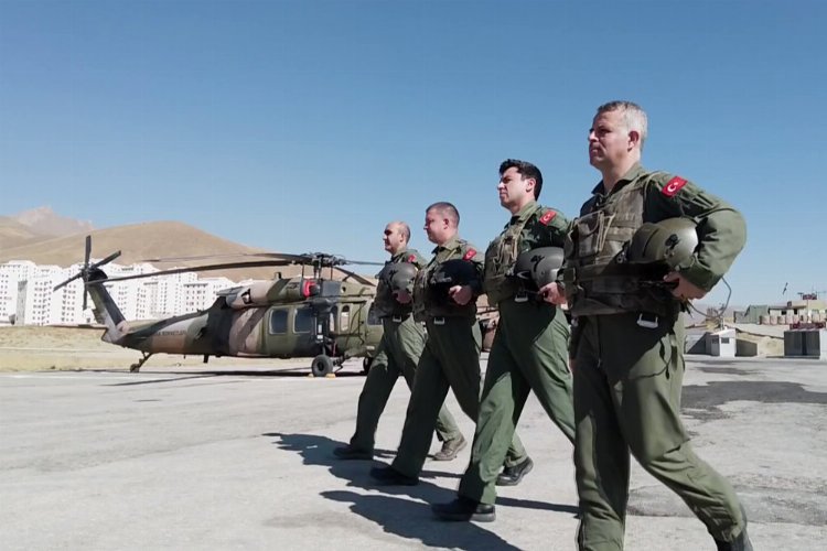 MSB'den helikopter pilotlarını onurlandıran paylaşım -