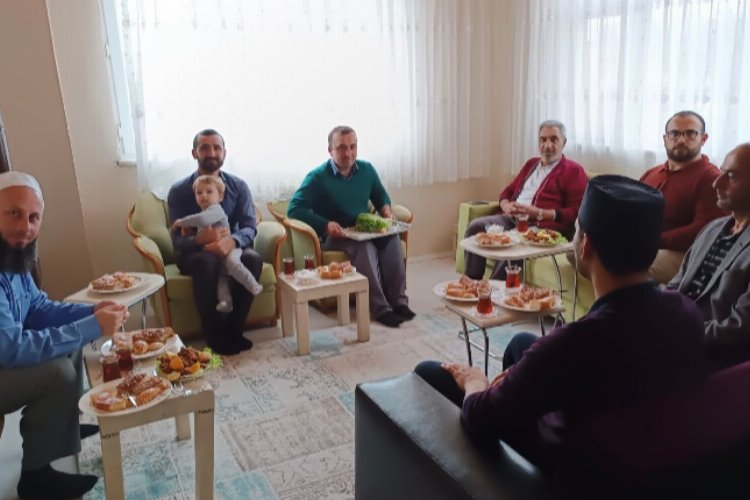 Mudanya Müftüsü'nden personeline ev ziyareti -