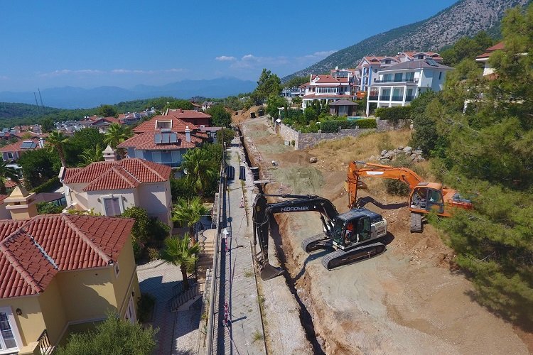 Muğla'da Hisarönü-Ovacık kanalizasyon hattında sona doğru -