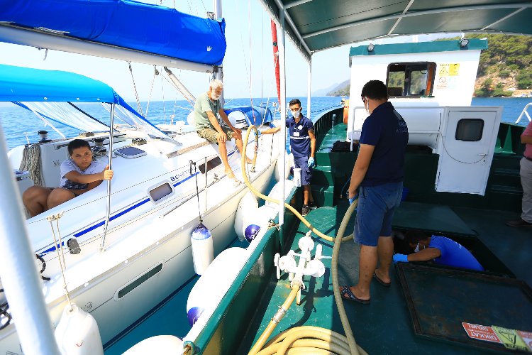 Muğla deniz atıkları için bayram-tatil dinlemedi -