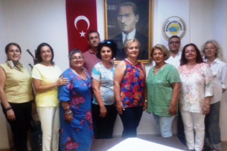Muğla Marmaris'te halk giyim pazarı açılmayınca... -