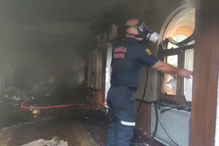Muğla Menteşe'de cami yangınına zamanında müdahale -