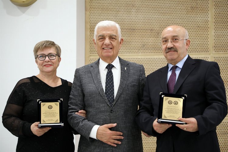 Muğla Büyükşehir'de emekli işçi ve memurlar bir araya geldi -