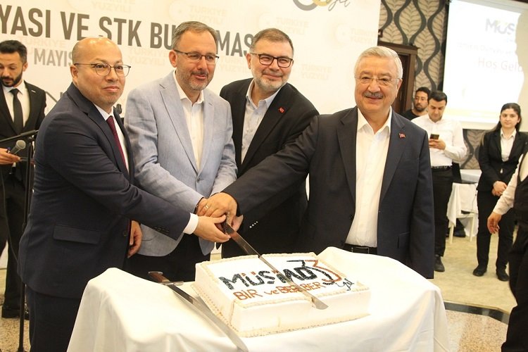 MÜSİAD 33 yaşında -