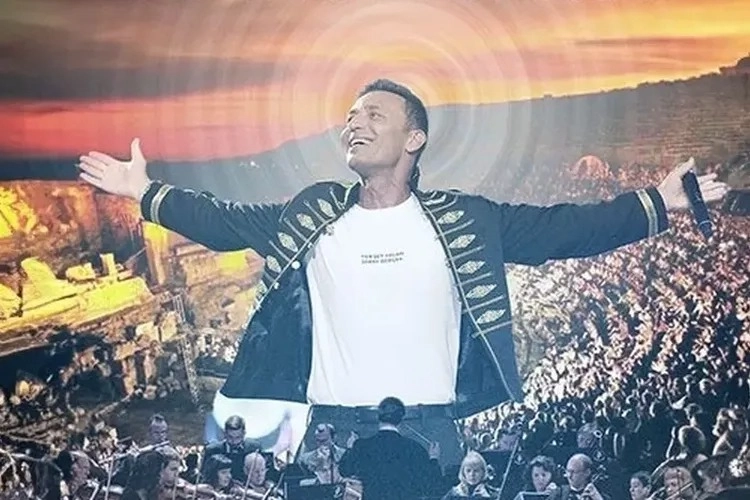 Mustafa Sandal bu akşam Bursa'da sevenleriyle buluşuyor -