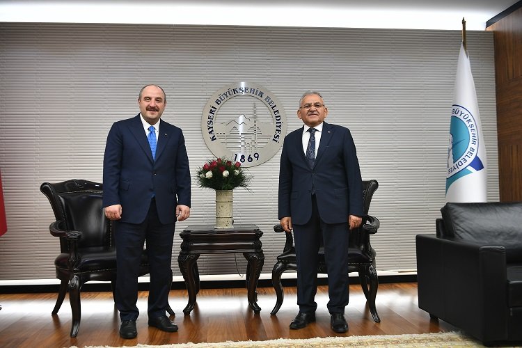 Mustafa Varank'tan Başkan Büyükkılıç'a ziyaret -