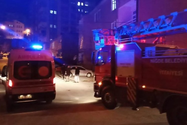 Mutfakta çıkan yangın paniğe neden oldu -