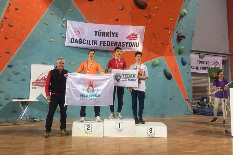 Nevşehir Belediyesi sporcuları madalyalara ambargo koydu -