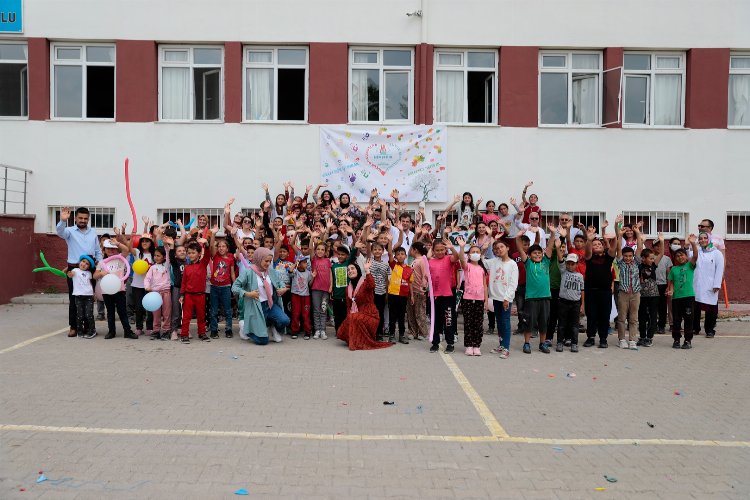 Nevşehirli gönüllüler çocuklar için el ele verdi -