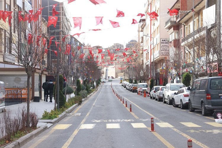 Nevşehir bayraklarla donatıldı -