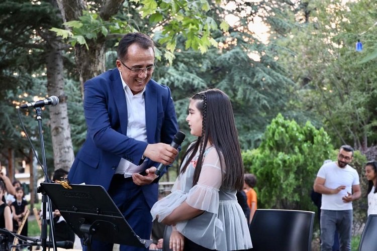 Nevşehir Belediyesi'nden öğrencilere kırtasiye desteği -