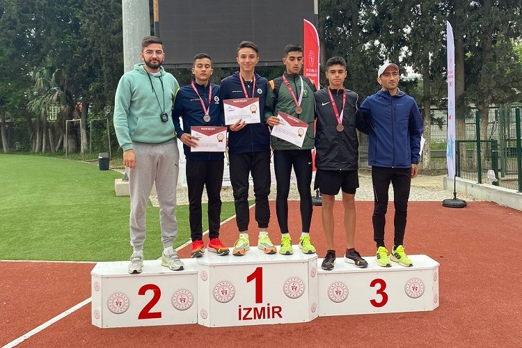 Nevşehir Belediyesi sporcuları İzmir'den madalyalarla döndü -