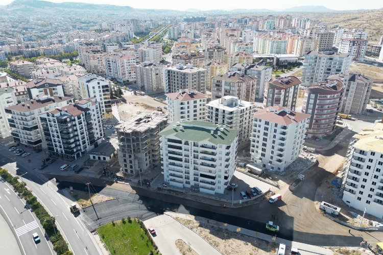 Nevşehir'de sıcak asfalt çalışması sürüyor -