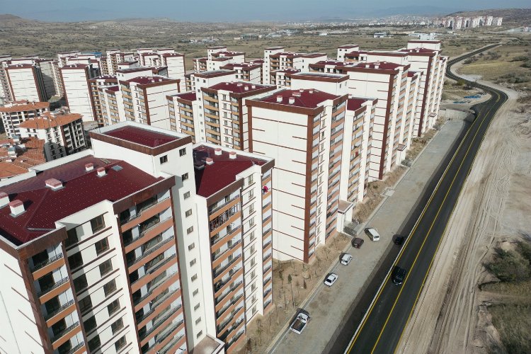 Nevşehir'de yeni TOKİ'ye giden yollarda çalışma -