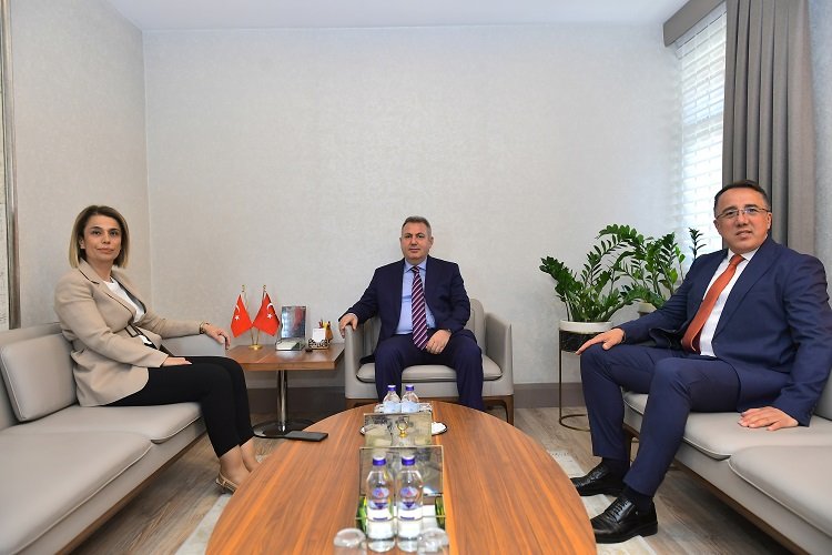 Nevşehir dinamiklerinden Adana Valisi'ne ziyaret -