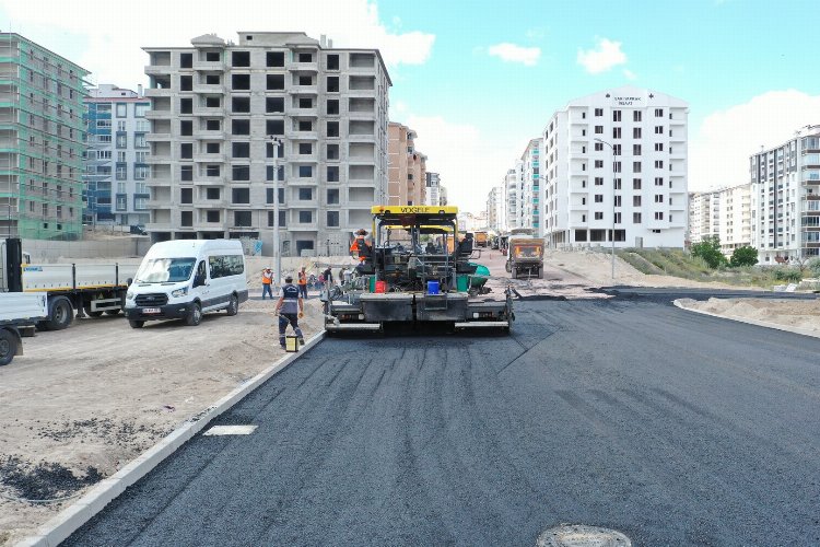 Nevşehir Sümer'de sıcak asfalt mesaisi -