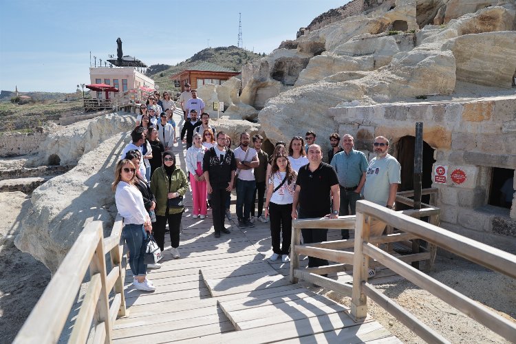 NEVÜ Turizm Fakültesi öğrencileri Kayaşehir’i gezdi -