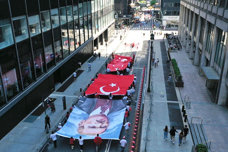 New York'ta 'Türk Günü' yürüyüşü -