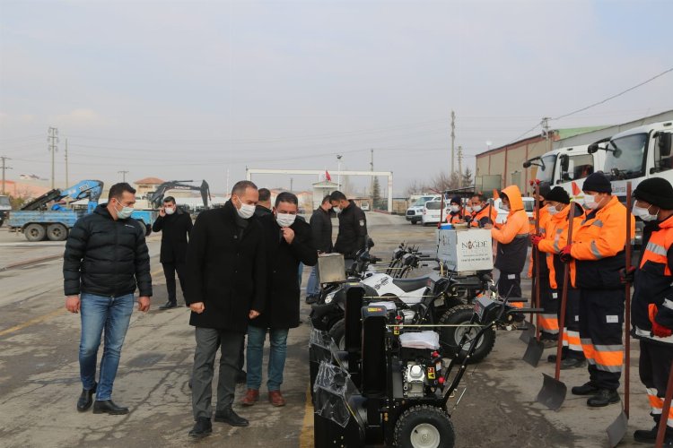 Niğde Belediyesi, kış şartlarına uygun hizmet verecek 