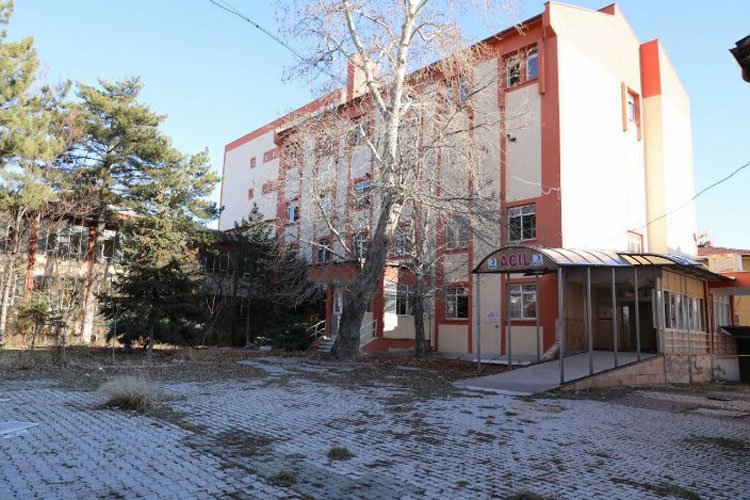 Niğde Bor'da tarihi ek bina 'aile sağlığı'na dönüşüyor -