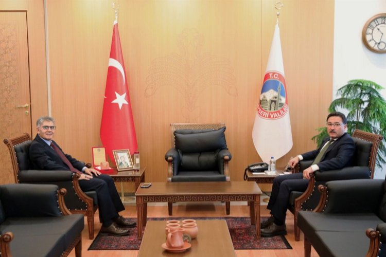 Niğde Valisi'nden mevkidaşı Gökmen Çiçek'e ziyaret -