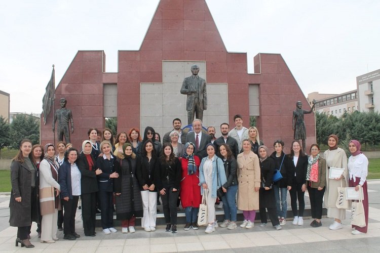 NNYÜ’de Hemşireler Günü kutlandı -