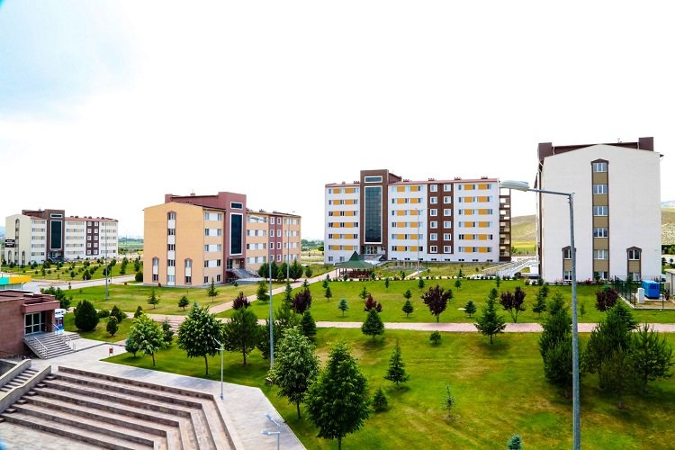 Nuh Naci Yazgan Üniversitesi kapılarını K.Maraş'a açtı -