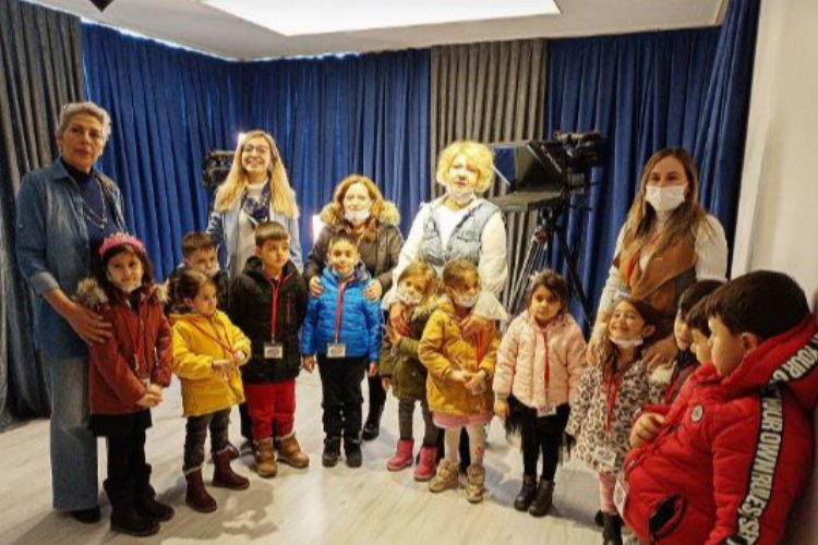 Çocukları ilk canlı yayın heyecanı sardı -