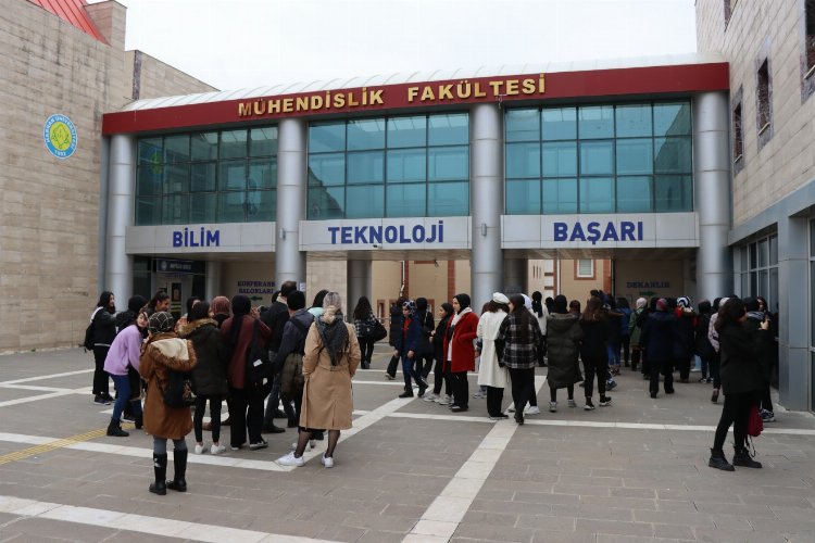 Öğrencilere “Üniversiteyi Keşfediyorum” etkinliği -