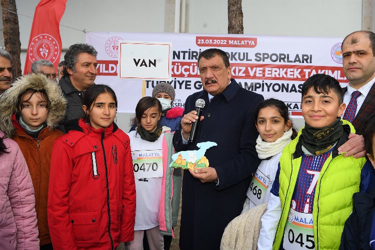 Okullararası Oryantring Türkiye Şampiyonası Malatya'da yapıldı -