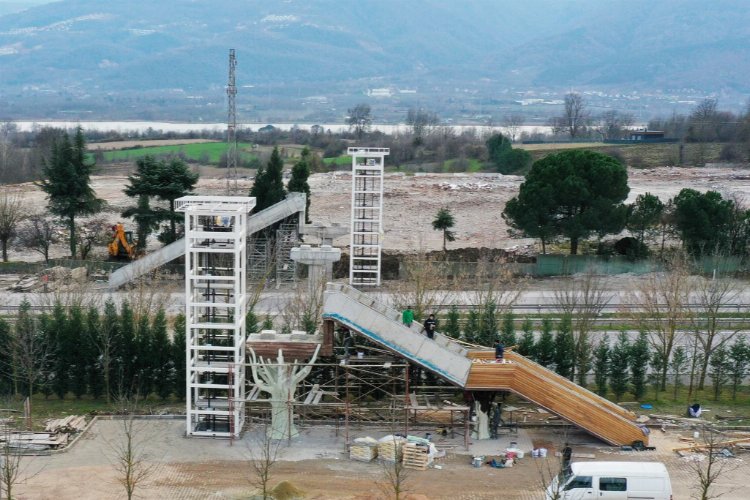 Ormanya’ya doğa temalı üst geçit -
