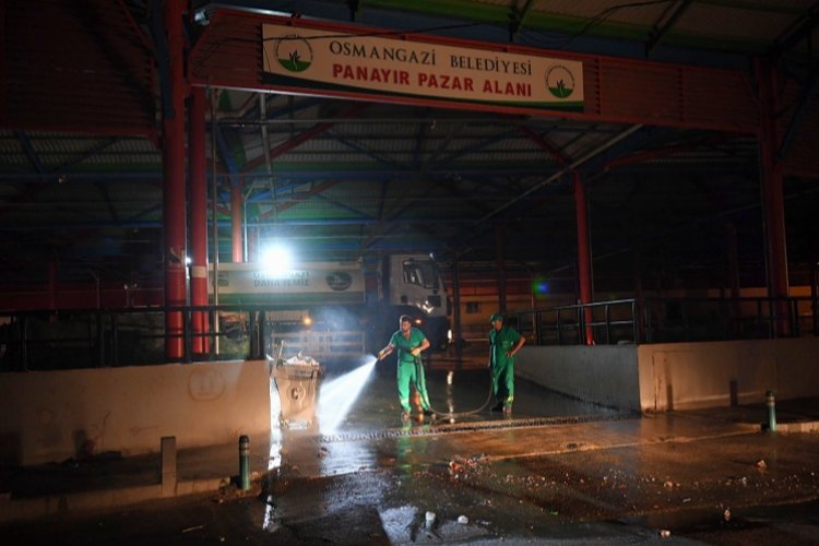Osmangazi'de kurban kesim yerlerinde aralıksız temizlik -