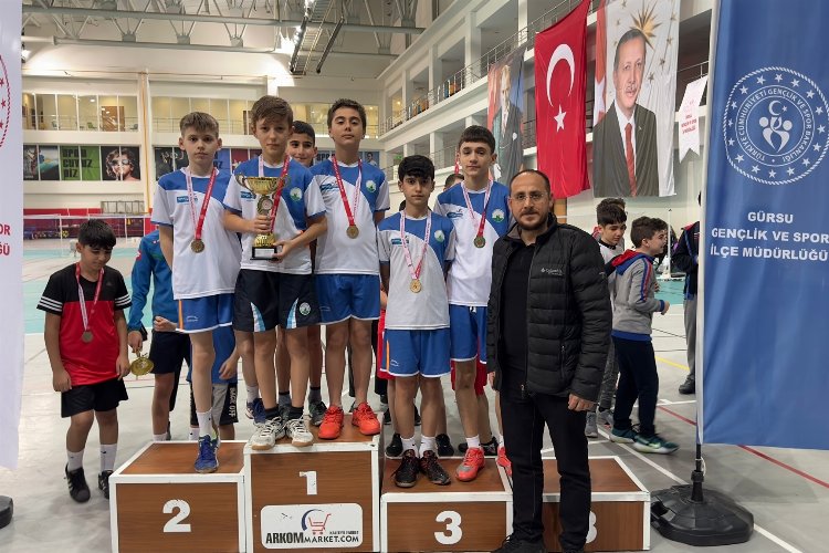 Osmangazili badmintonculardan yeni başarı -