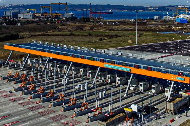 Otoyol ve köprüleri bayram 290 bin araç kullandı -