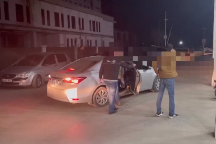 Şüphe üzerine durdurulan araçtan uyuşturucu çıktı -
