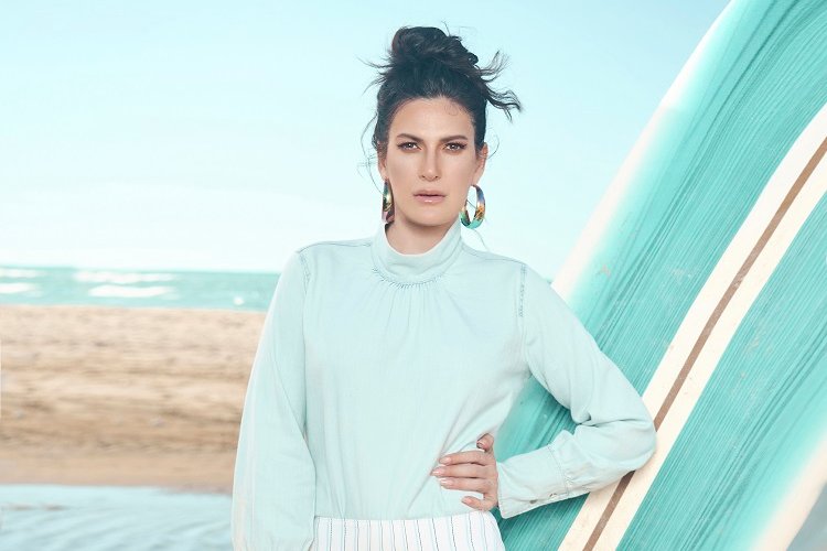 Pınar, 'Mış Gibi' ile döndü -
