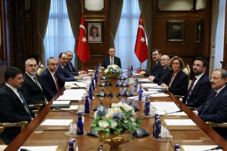 Politika Kurulları'nın vekilleri Külliye'de -