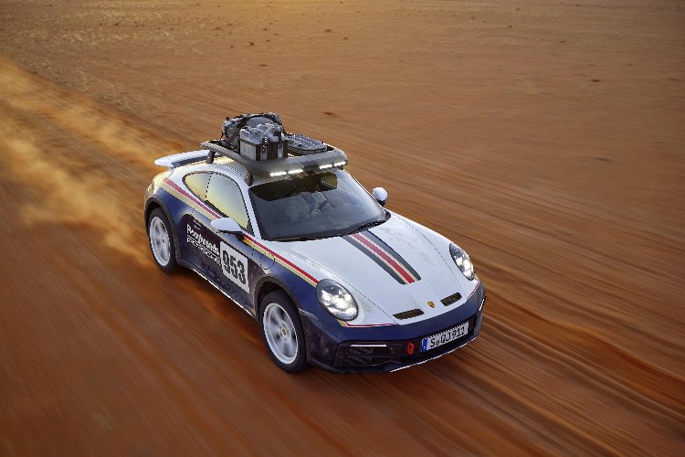 Porsche'den görkemli tanıtım -