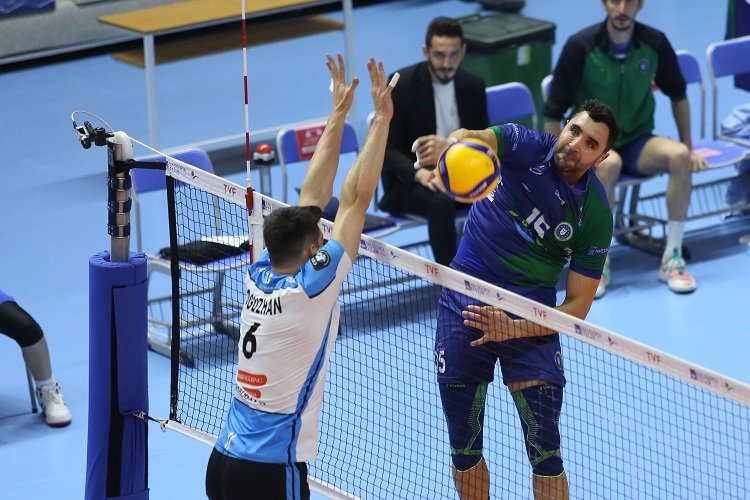 Potanın Efeleri Halkbank'a takıldı -