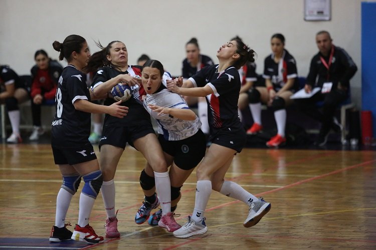 Poyrazın Kızları Aksaray deplasmanında -