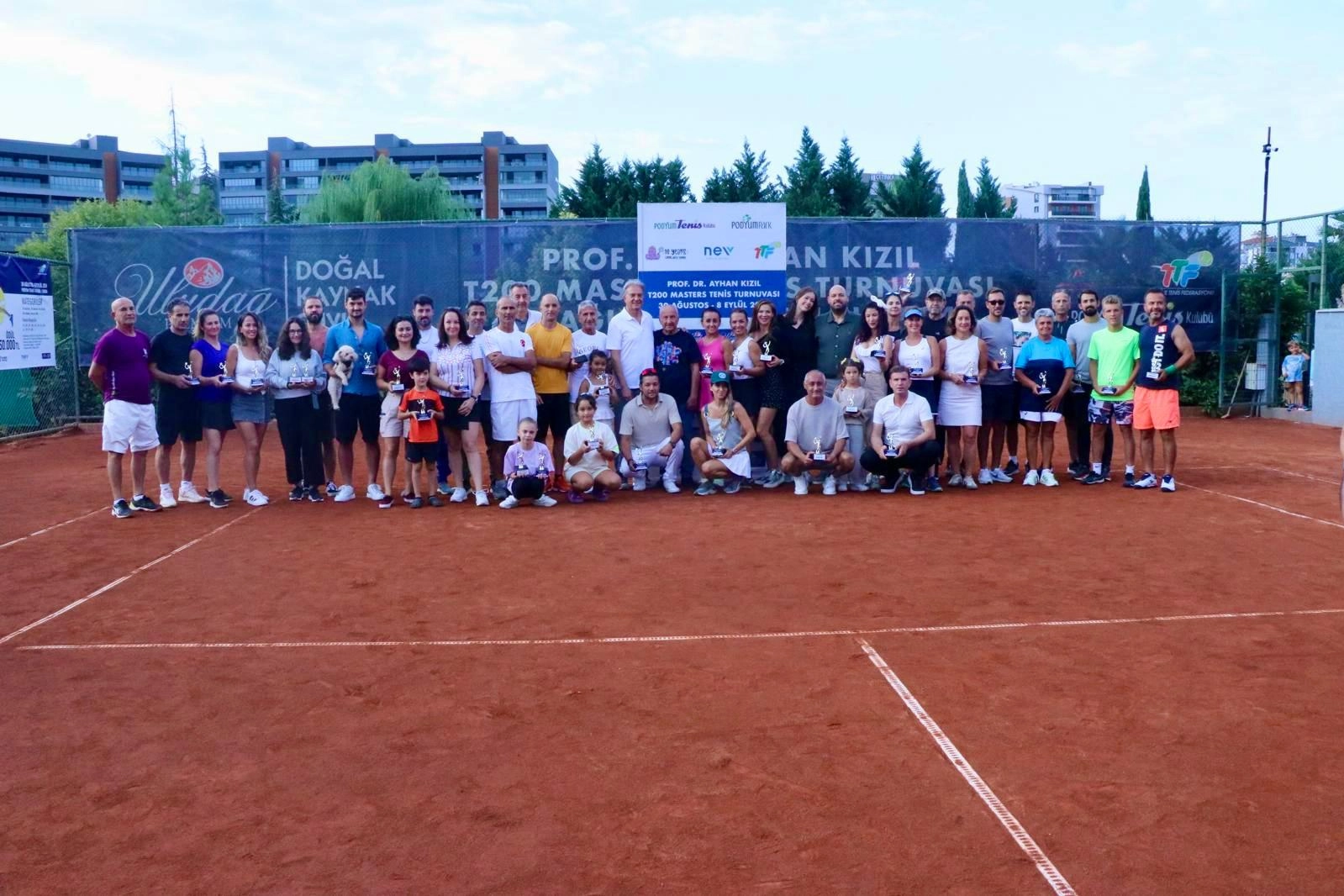 Prof. Dr. Ayhan Kızıl T200 Masters Tenis Turnuvası’nda 7. yılın şampiyonları belli oldu -
