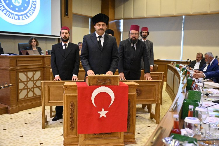 Puşide-i Siyah Bursa Meclis kürsüsünde -