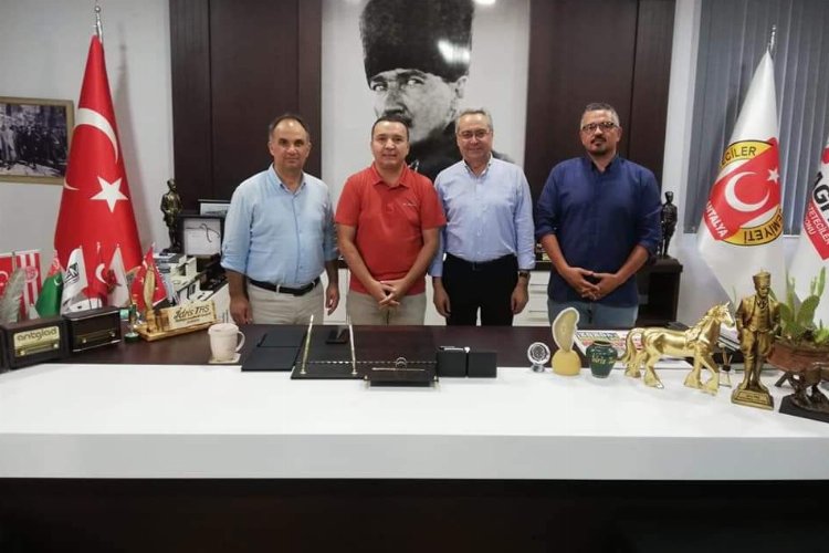 Rafet Zeybek'ten Antalyalı gazetecilere ziyaret -
