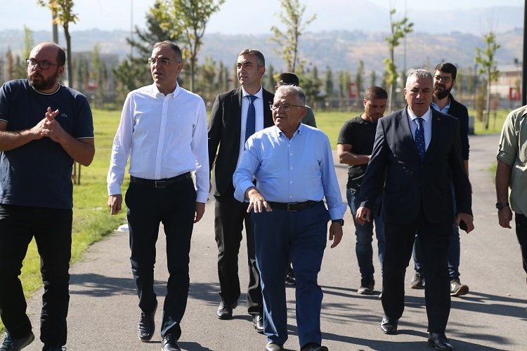 Recep Tayyip Erdoğan Millet Bahçesi gün sayıyor -