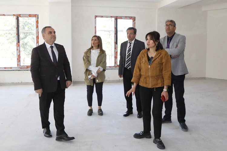 Rektör Altun'dan yeni kreş binasına inceleme -