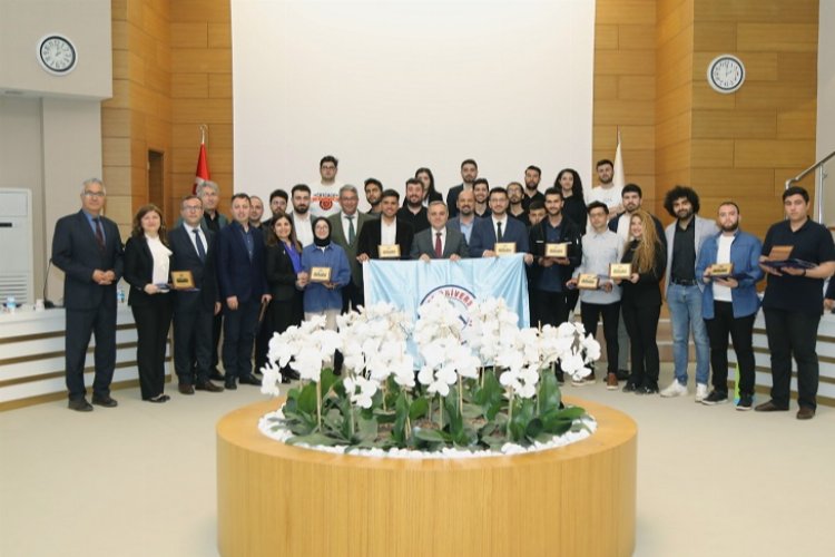 Rektör Altun TEKNOFEST kahramanlarını kutladı -