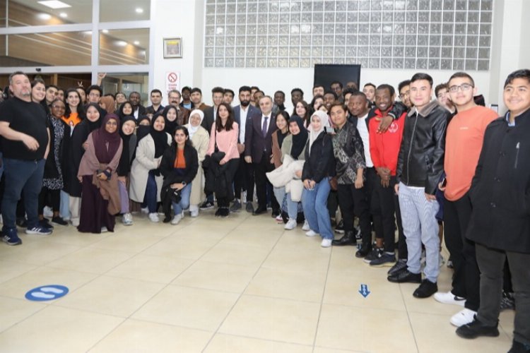 Rektör Altun uluslararası öğrencilerle iftar yaptı -