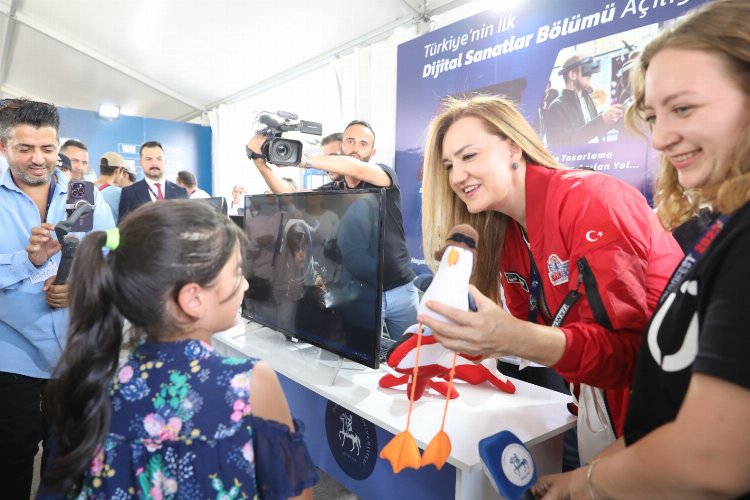 Rektör Hotar: Milli hedeflere gençlerin enerjisiyle ulaşacağız -