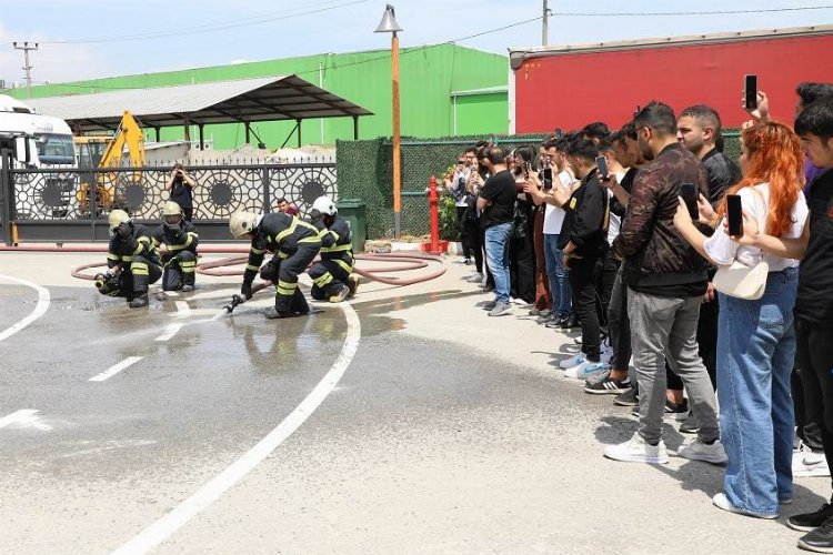 Öğrencilere savunma ve söndürme eğitimi -